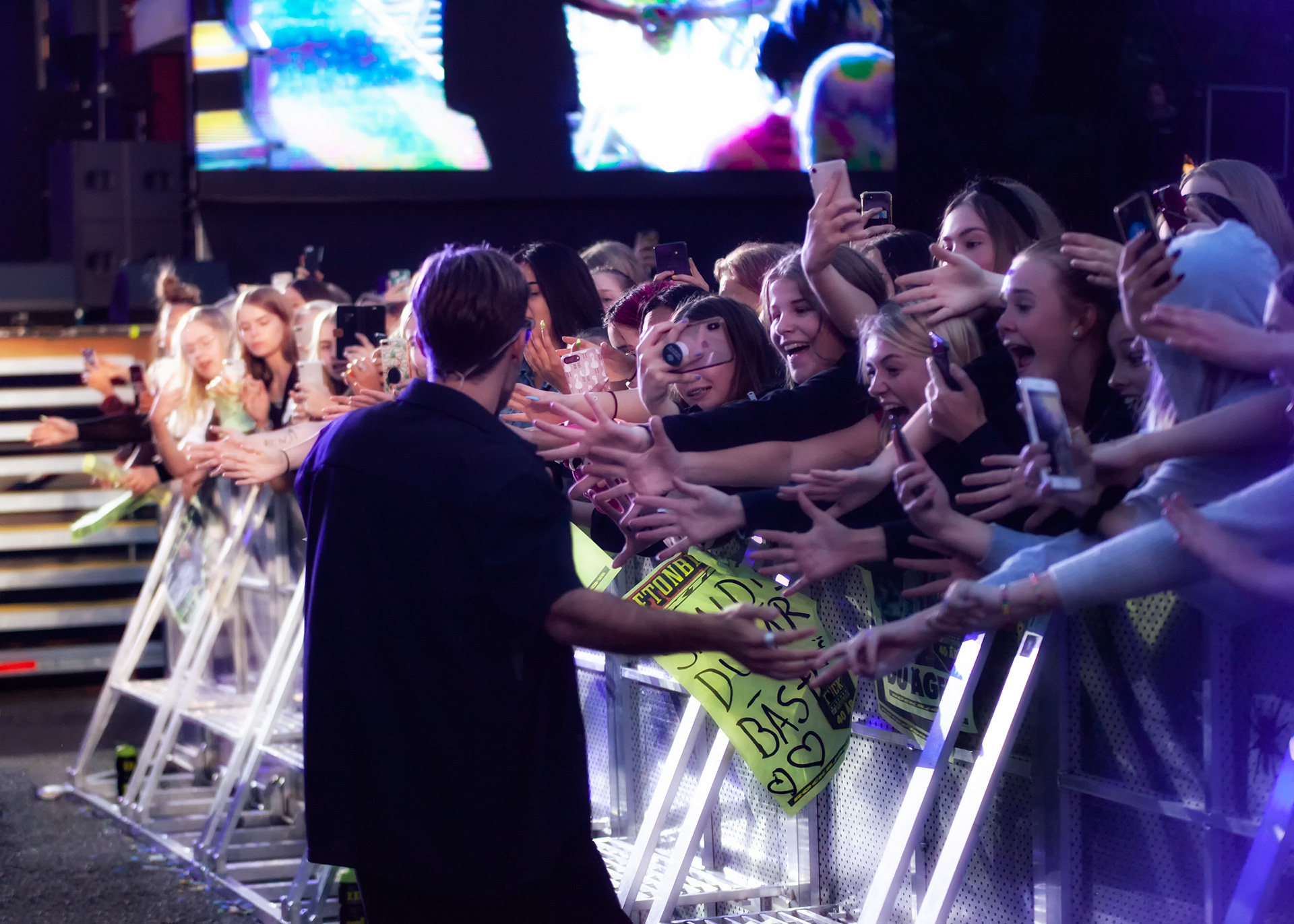 Benjamin Ingrosso at Rockbjörnen with fans